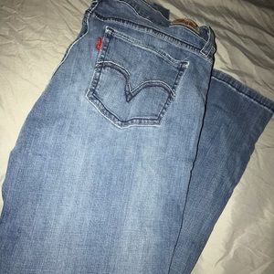 Levi BOOTCUT JEANS👖